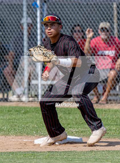 Thumbnail 3 in Roseville vs Fowler (CIF NorCal D3 Semifinal) photogallery.