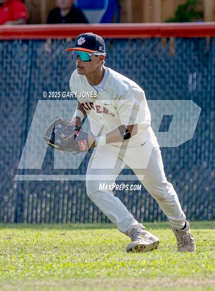 Thumbnail 3 in Roseville vs Fowler (CIF NorCal D3 Semifinal) photogallery.