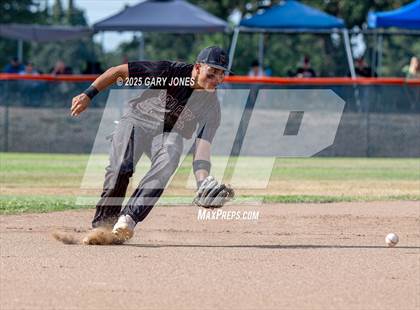 Thumbnail 3 in Roseville vs Fowler (CIF NorCal D3 Semifinal) photogallery.