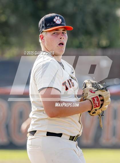 Thumbnail 2 in Roseville vs Fowler (CIF NorCal D3 Semifinal) photogallery.
