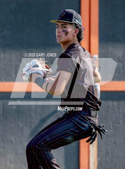 Thumbnail 3 in Roseville vs Fowler (CIF NorCal D3 Semifinal) photogallery.