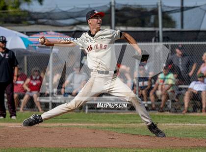 Thumbnail 2 in Roseville vs Fowler (CIF NorCal D3 Semifinal) photogallery.