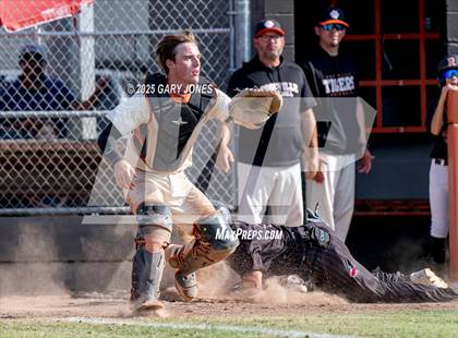 Thumbnail 3 in Roseville vs Fowler (CIF NorCal D3 Semifinal) photogallery.