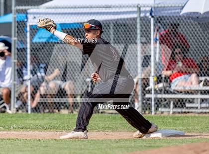 Thumbnail 1 in Roseville vs Fowler (CIF NorCal D3 Semifinal) photogallery.