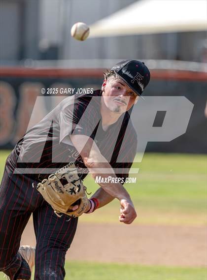 Thumbnail 1 in Roseville vs Fowler (CIF NorCal D3 Semifinal) photogallery.