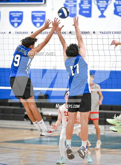 Thumbnail 1 in Seton Catholic @ Valley Christian photogallery.