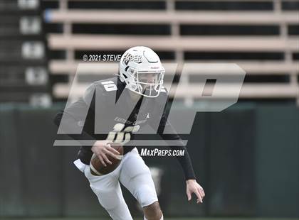 Thumbnail 2 in Eastside Catholic vs. Mt. Spokane (WIAA 3A Quarterfinal Playoff) photogallery.