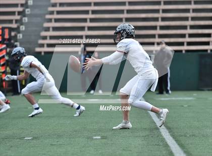 Thumbnail 2 in Eastside Catholic vs. Mt. Spokane (WIAA 3A Quarterfinal Playoff) photogallery.