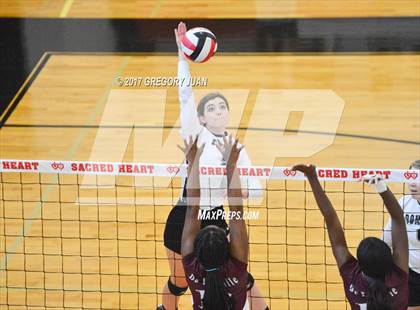 Thumbnail 3 in St. Mary's Dominican vs DeLaSalle (Sacred Heart Jamboree) photogallery.