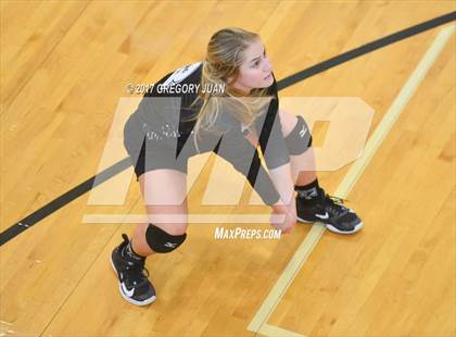 Thumbnail 1 in St. Mary's Dominican vs DeLaSalle (Sacred Heart Jamboree) photogallery.