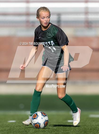 Thumbnail 2 in Liberty @ Mountain Vista (CHSAA 5A Playoffs Round 1) photogallery.