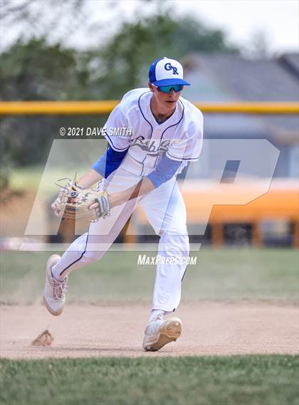 Thumbnail 3 in Gladbrook-Reinbeck vs. H-L-V (Hudson Invitational) photogallery.