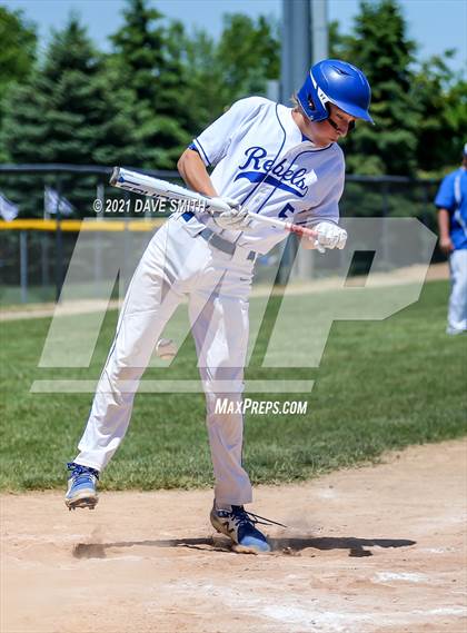 Thumbnail 1 in Gladbrook-Reinbeck vs. H-L-V (Hudson Invitational) photogallery.
