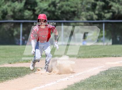 Thumbnail 2 in Gladbrook-Reinbeck vs. H-L-V (Hudson Invitational) photogallery.