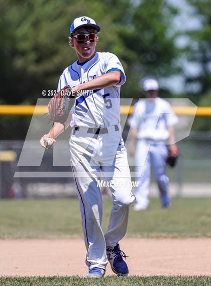 Thumbnail 1 in Gladbrook-Reinbeck vs. H-L-V (Hudson Invitational) photogallery.