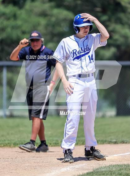 Thumbnail 3 in Gladbrook-Reinbeck vs. H-L-V (Hudson Invitational) photogallery.