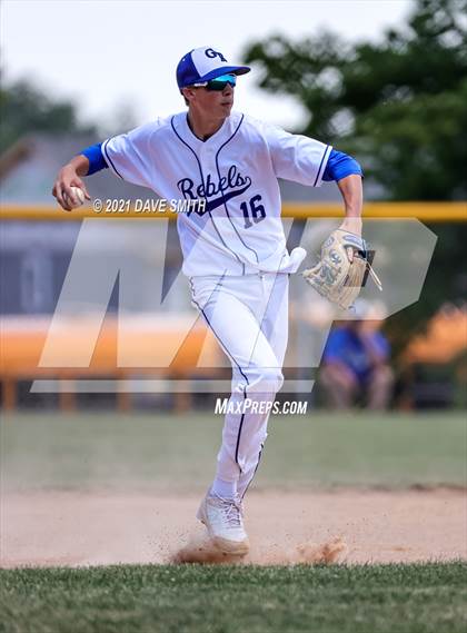 Thumbnail 3 in Gladbrook-Reinbeck vs. H-L-V (Hudson Invitational) photogallery.