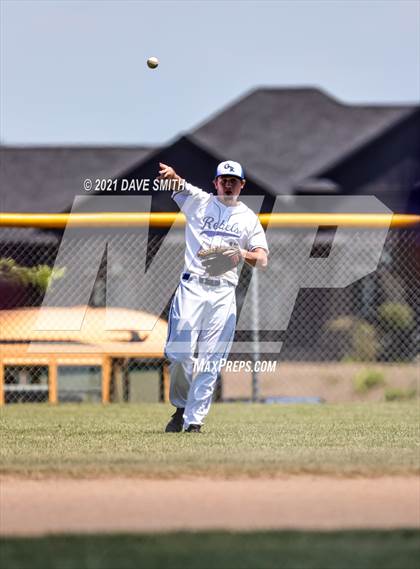 Thumbnail 2 in Gladbrook-Reinbeck vs. H-L-V (Hudson Invitational) photogallery.