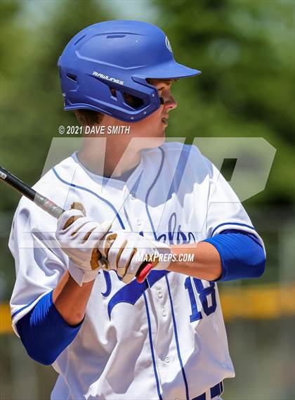 Thumbnail 2 in Gladbrook-Reinbeck vs. H-L-V (Hudson Invitational) photogallery.