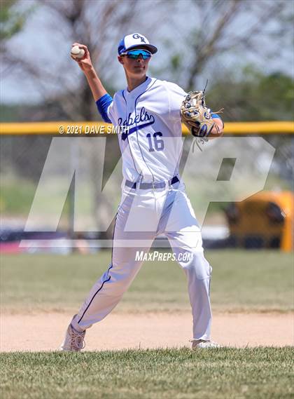 Thumbnail 2 in Gladbrook-Reinbeck vs. H-L-V (Hudson Invitational) photogallery.