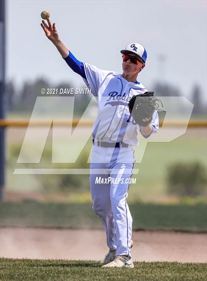 Thumbnail 3 in Gladbrook-Reinbeck vs. H-L-V (Hudson Invitational) photogallery.