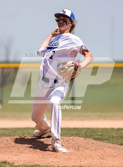 Thumbnail 1 in Gladbrook-Reinbeck vs. H-L-V (Hudson Invitational) photogallery.
