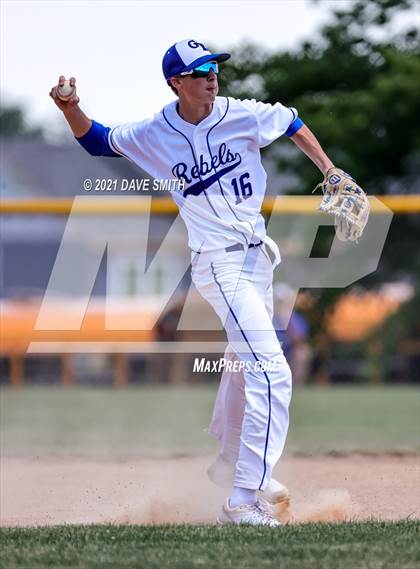 Thumbnail 2 in Gladbrook-Reinbeck vs. H-L-V (Hudson Invitational) photogallery.