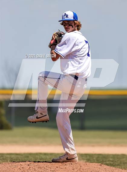 Thumbnail 1 in Gladbrook-Reinbeck vs. H-L-V (Hudson Invitational) photogallery.
