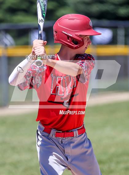 Thumbnail 3 in Gladbrook-Reinbeck vs. H-L-V (Hudson Invitational) photogallery.