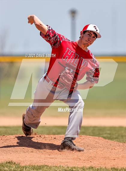 Thumbnail 2 in Gladbrook-Reinbeck vs. H-L-V (Hudson Invitational) photogallery.
