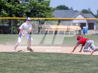Thumbnail 1 in Gladbrook-Reinbeck vs. H-L-V (Hudson Invitational) photogallery.