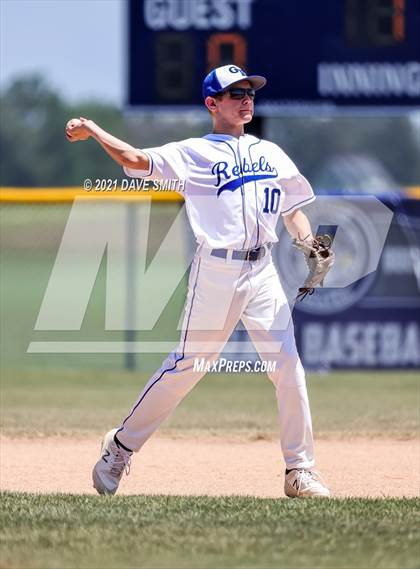 Thumbnail 3 in Gladbrook-Reinbeck vs. H-L-V (Hudson Invitational) photogallery.