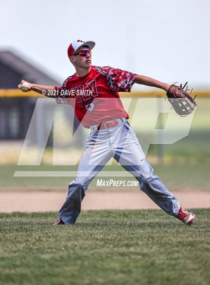 Thumbnail 1 in Gladbrook-Reinbeck vs. H-L-V (Hudson Invitational) photogallery.
