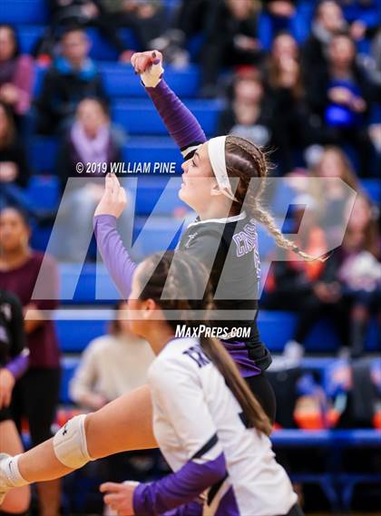 Thumbnail 3 in Pine Bush vs. Monroe-Woodbury (Section 9 Class AA Final) photogallery.