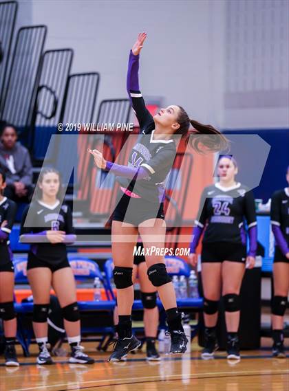 Thumbnail 1 in Pine Bush vs. Monroe-Woodbury (Section 9 Class AA Final) photogallery.