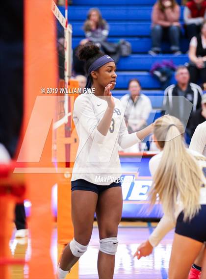 Thumbnail 2 in Pine Bush vs. Monroe-Woodbury (Section 9 Class AA Final) photogallery.
