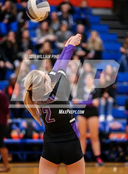 Thumbnail 3 in Pine Bush vs. Monroe-Woodbury (Section 9 Class AA Final) photogallery.