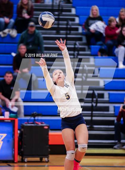 Thumbnail 3 in Pine Bush vs. Monroe-Woodbury (Section 9 Class AA Final) photogallery.