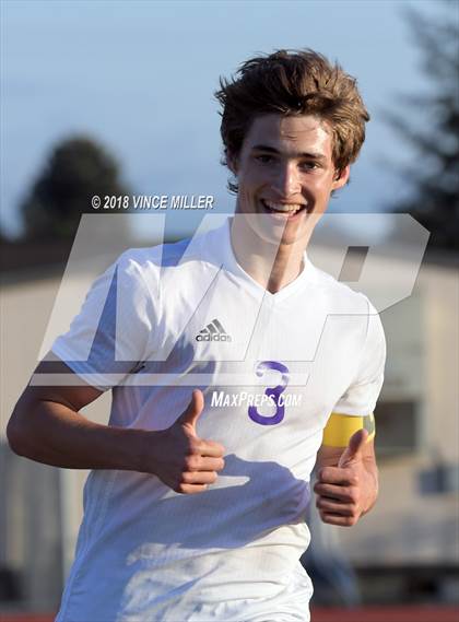 Thumbnail 1 in Mount Si vs. Sumner (WIAA 4A 1st Round Playoff) photogallery.