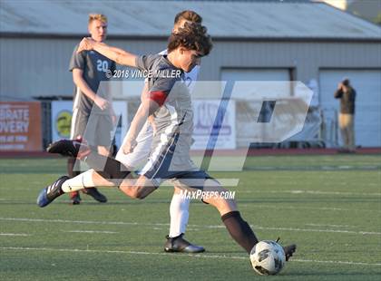 Thumbnail 2 in Mount Si vs. Sumner (WIAA 4A 1st Round Playoff) photogallery.