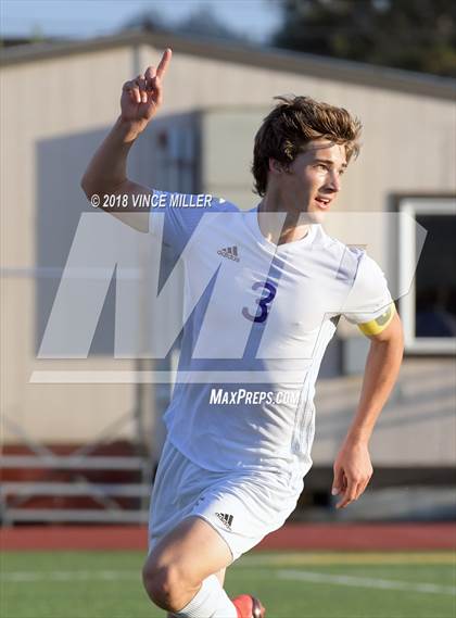 Thumbnail 1 in Mount Si vs. Sumner (WIAA 4A 1st Round Playoff) photogallery.