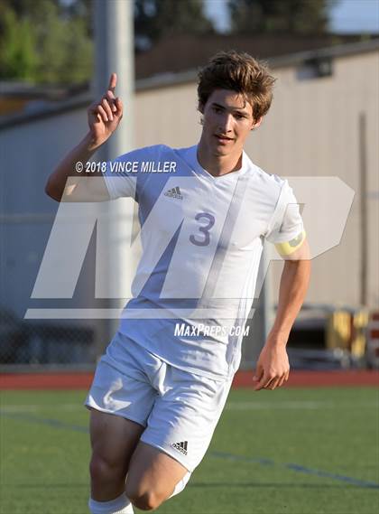 Thumbnail 2 in Mount Si vs. Sumner (WIAA 4A 1st Round Playoff) photogallery.