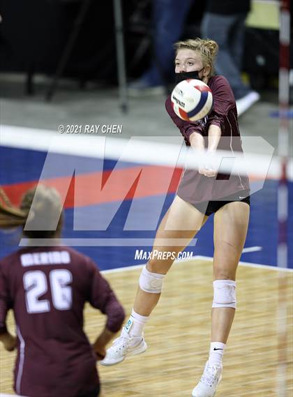 Thumbnail 3 in Fleming vs. Merino (CHSAA 1A Championship) photogallery.