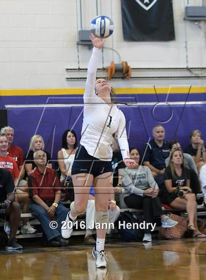 Thumbnail 1 in Sacred Heart vs. Mira Costa (Durango Fall Classic) photogallery.