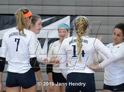 Thumbnail 1 in Sacred Heart vs. Mira Costa (Durango Fall Classic) photogallery.