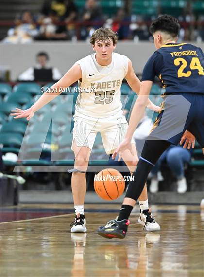 Thumbnail 3 in Air Academy vs. Frederick (CHSAA 5A Final 4) photogallery.