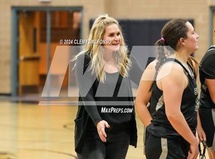Thumbnail 3 in Summit vs Sierra (Dakota Ridge High School) photogallery.