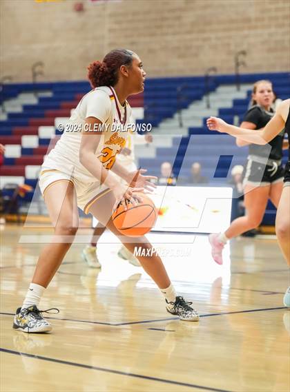 Thumbnail 2 in Summit vs Sierra (Dakota Ridge High School) photogallery.