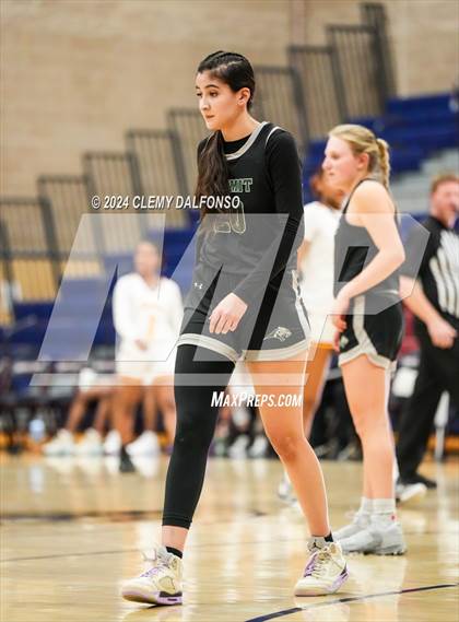 Thumbnail 3 in Summit vs Sierra (Dakota Ridge High School) photogallery.