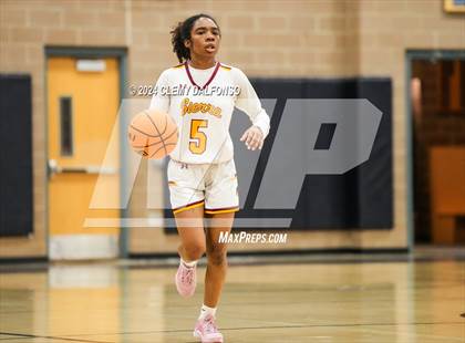 Thumbnail 3 in Summit vs Sierra (Dakota Ridge High School) photogallery.